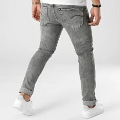 Grosses soldes 🧨 Jean Slim 3301 51001-C909 Gris de G-Star ❤️ 7 Grosses soldes 🧨 Jean Slim 3301 51001-C909 Gris de G-Star ❤️ -G-Star Soldes g star 297936 51001 C909 C762 20220113T143432 04