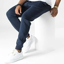 Vente flash đ Pantalon Jogging D15653-C235 Bleu Marine de G-Star â 6 Vente flash đ Pantalon Jogging D15653-C235 Bleu Marine de G-Star â -G-Star Soldes g star 327733 D15653 C235 6067 20220715T094724 03