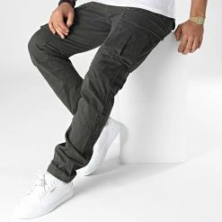 Remise ⭐ Pantalon Cargo Regular Fit Rovic Zip 3D D02190-C096 Gris Anthracite de G-Star 🎁 6 Remise ⭐ Pantalon Cargo Regular Fit Rovic Zip 3D D02190-C096 Gris Anthracite de G-Star 🎁 -G-Star Soldes g star 348183 D02190 C893 5812 20221118T151659 03