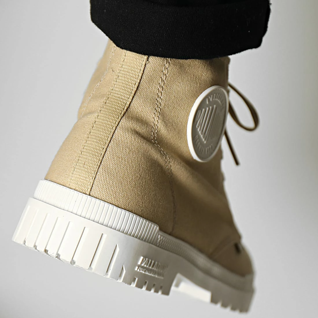 Tout neuf 🤩 Boots Sport 20 Hi Canvas 76838 Warm Sand de Palladium 🤩 4 Tout neuf 🤩 Boots Sport 20 Hi Canvas 76838 Warm Sand de Palladium 🤩 – Image 4